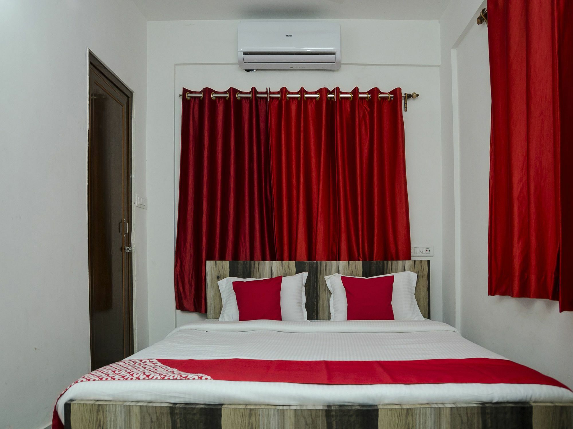 Oyo 11054 Amar Raj Guest House Kolkata Ngoại thất bức ảnh