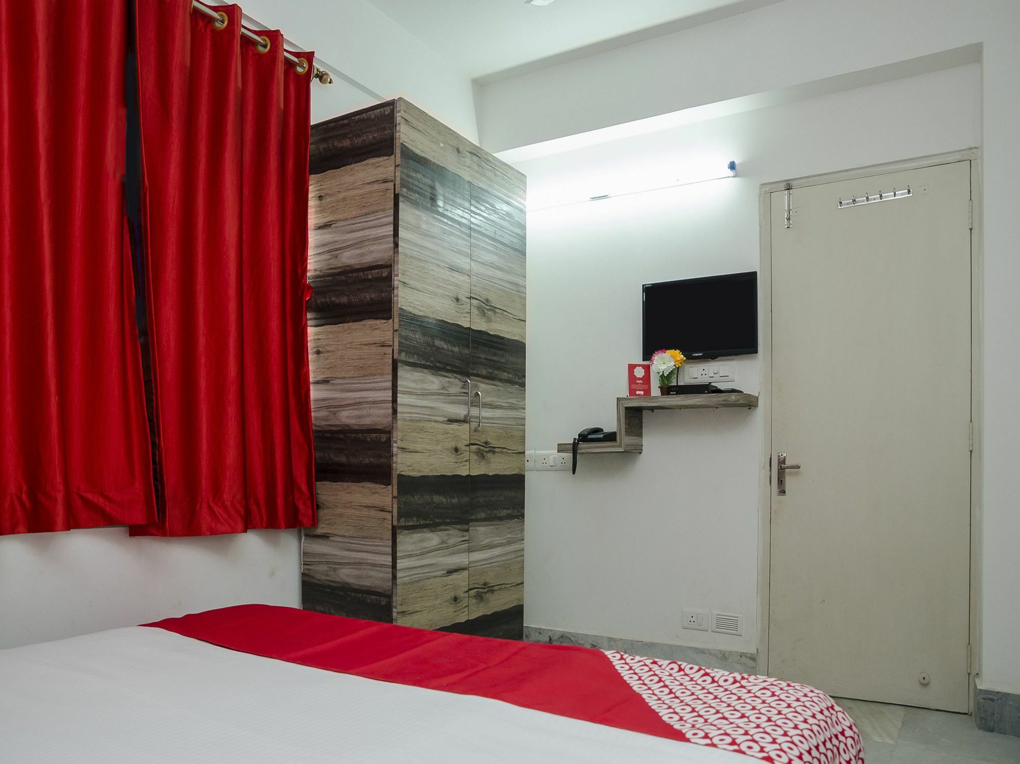 Oyo 11054 Amar Raj Guest House Kolkata Ngoại thất bức ảnh